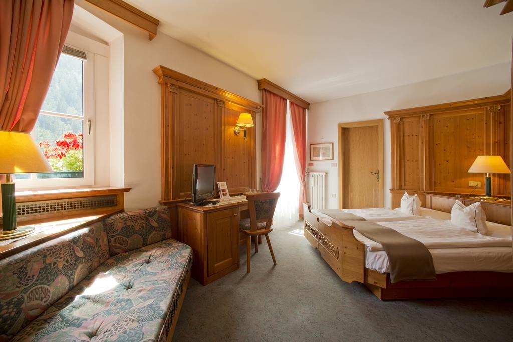 Hotel Cevedale Living Romance Hotel 코골로 외부 사진
