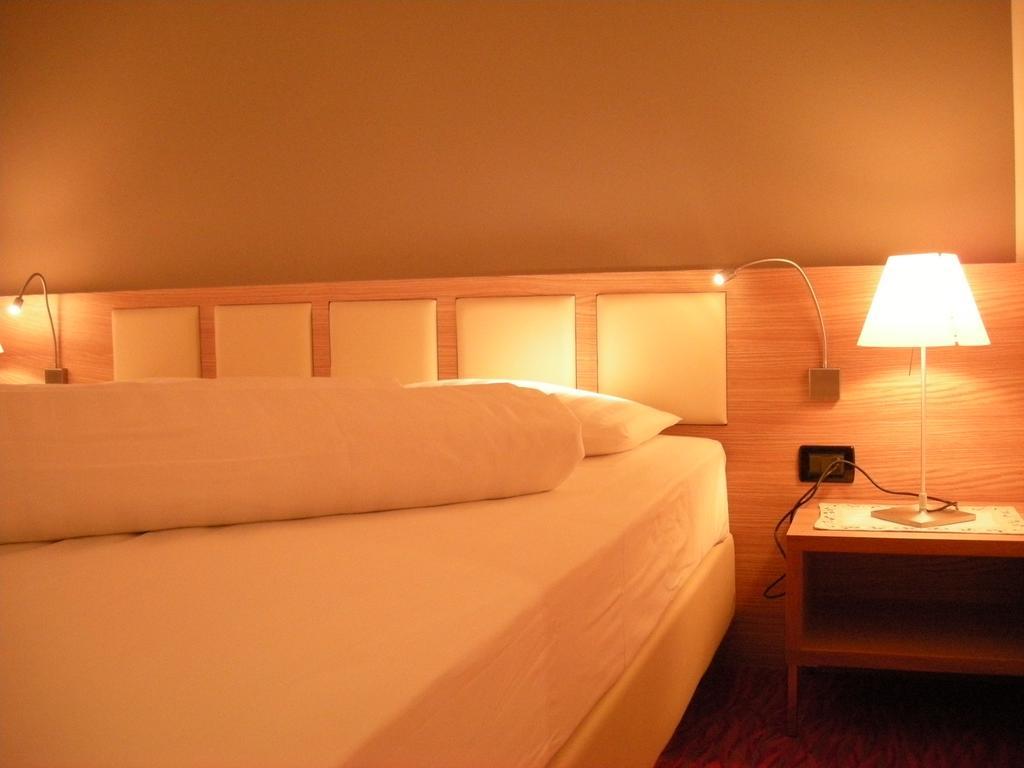 Hotel Cevedale Living Romance Hotel 코골로 객실 사진