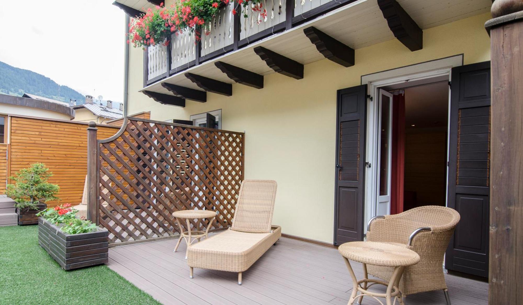 Hotel Cevedale Living Romance Hotel 코골로 외부 사진