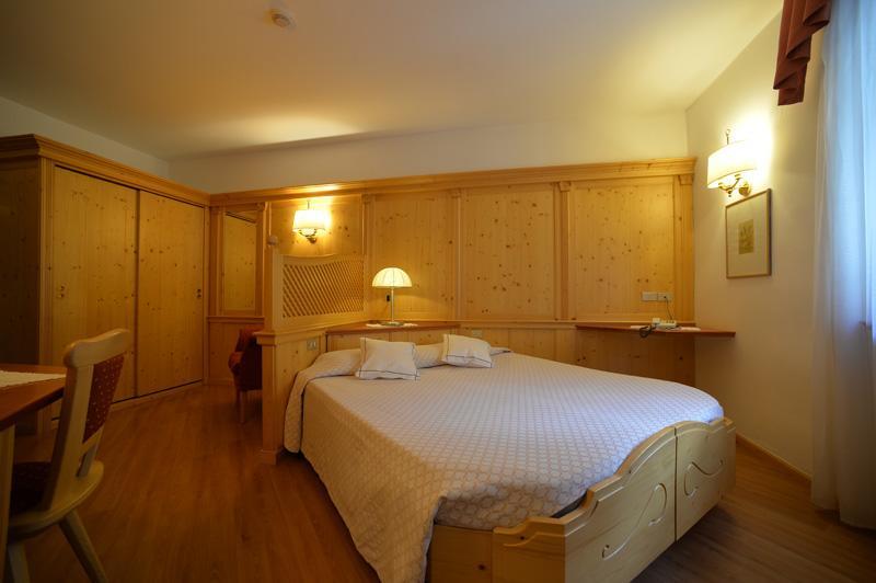 Hotel Cevedale Living Romance Hotel 코골로 외부 사진