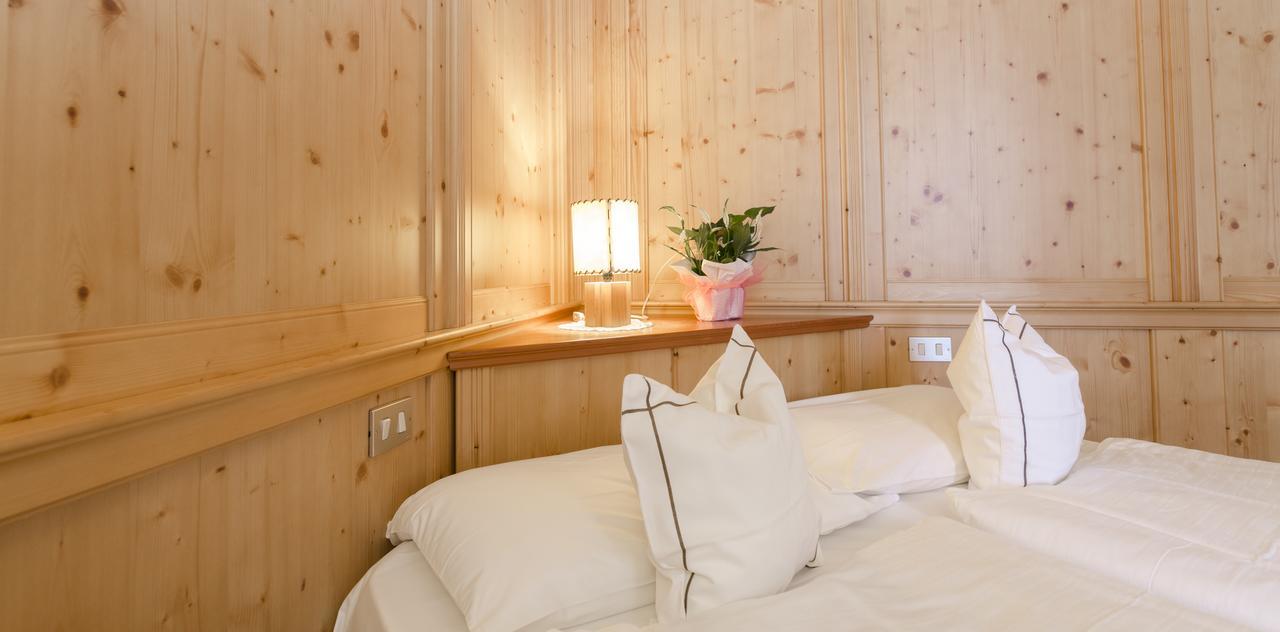 Hotel Cevedale Living Romance Hotel 코골로 외부 사진