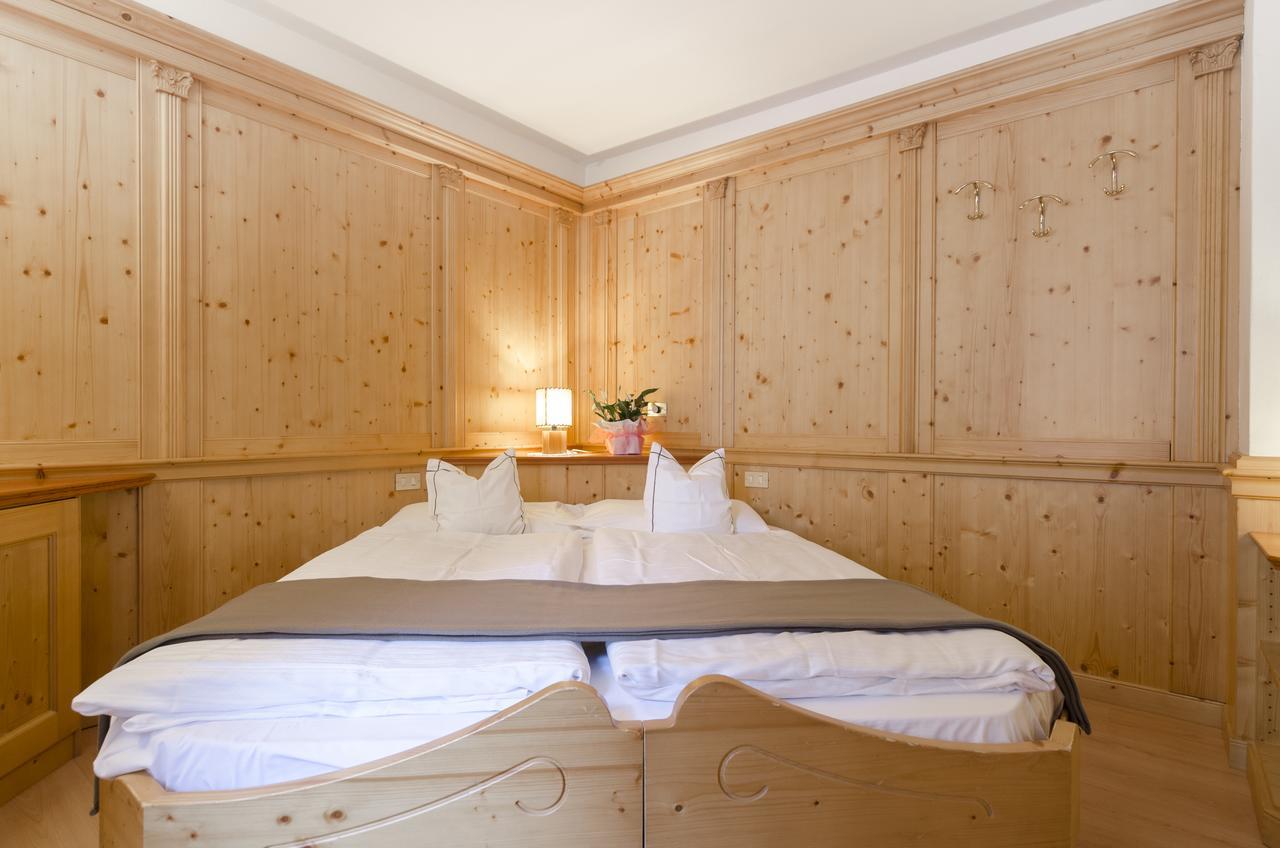 Hotel Cevedale Living Romance Hotel 코골로 외부 사진